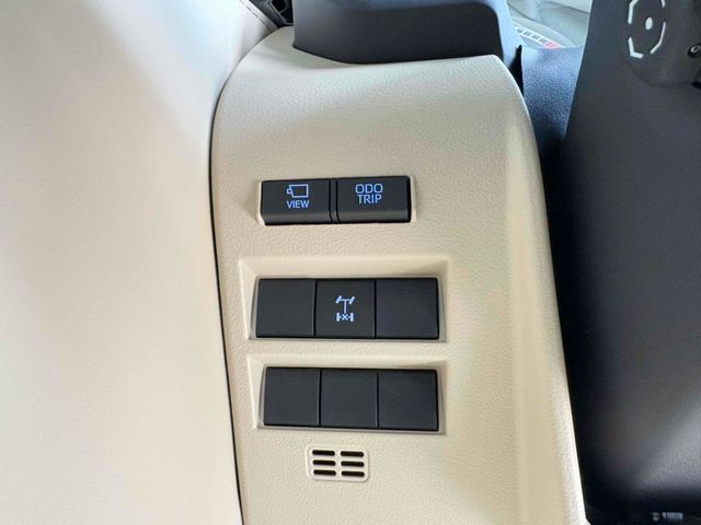 TOYOTA LANDCRUISER WAGON 2024 Image 31