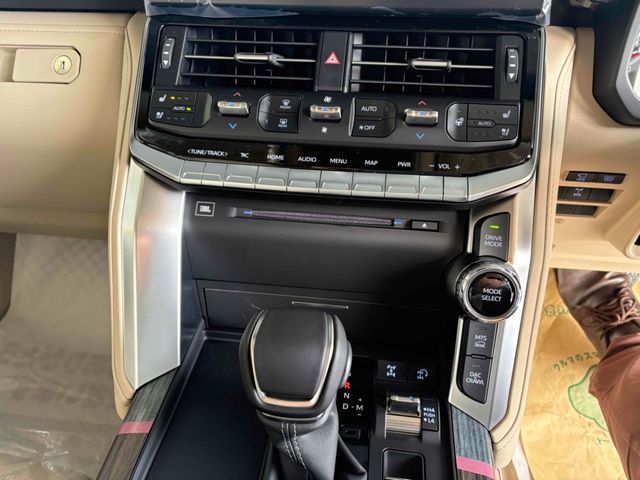 TOYOTA LANDCRUISER WAGON 2024 Image 31