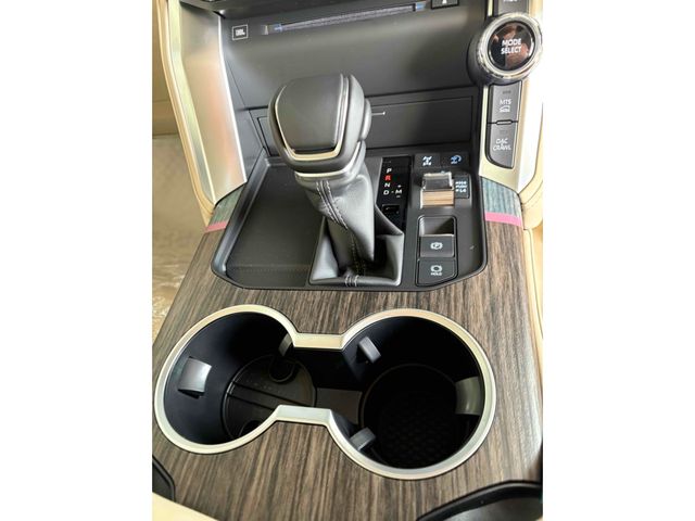TOYOTA LANDCRUISER WAGON 2024 Image 31