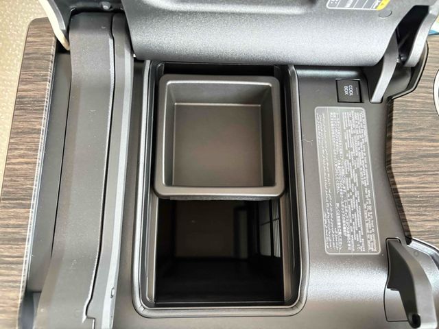 TOYOTA LANDCRUISER WAGON 2024 Image 31