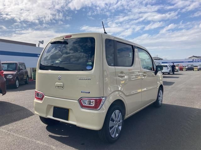 SUZUKI WAGON R 2021 Image 31