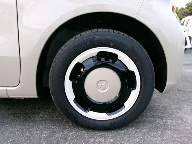 HONDA N BOX 2025 Image 31