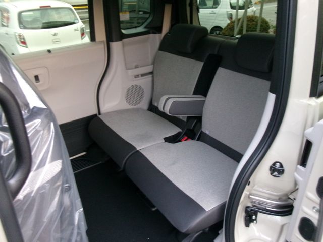 HONDA N BOX 2025 Image 31