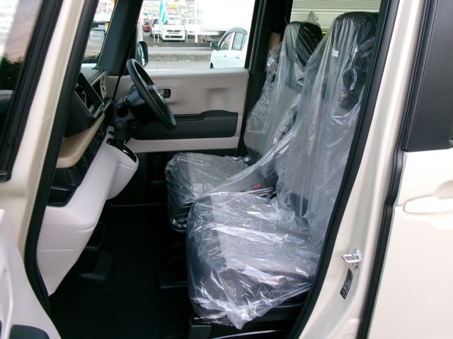 HONDA N BOX 2025 Image 31