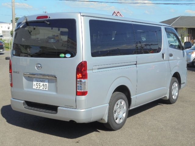 TOYOTA HIACE VAN 2WD 2014 Image 31