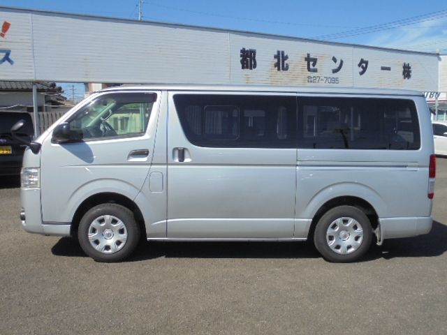 TOYOTA HIACE VAN 2WD 2014 Image 31