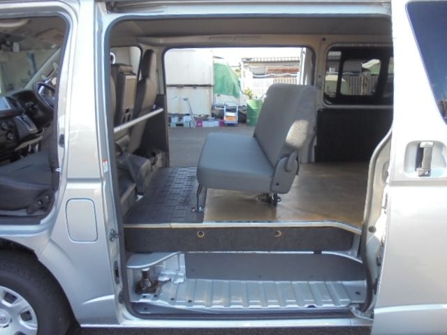 TOYOTA HIACE VAN 2WD 2014 Image 31