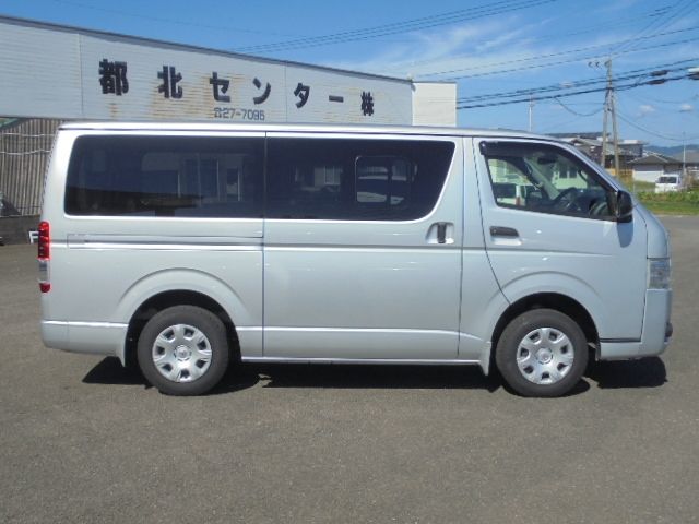 TOYOTA HIACE VAN 2WD 2014 Image 31