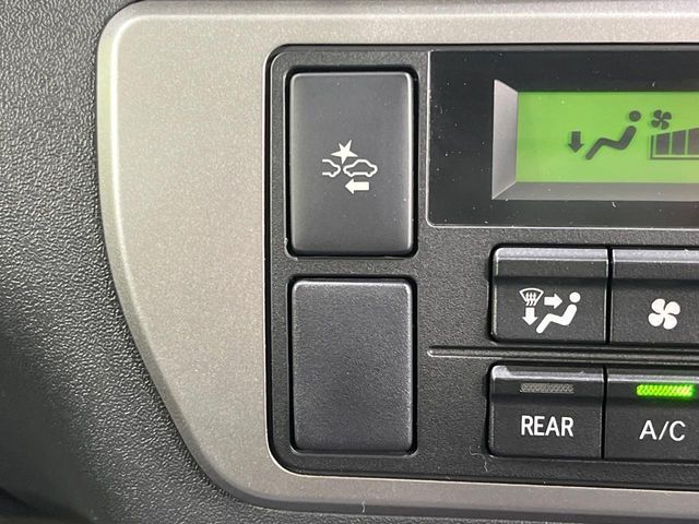 TOYOTA REGIUSACE VAN 1.25T 2018 Image 31