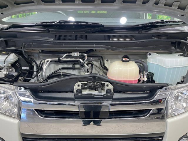 TOYOTA REGIUSACE VAN 1.25T 2018 Image 31