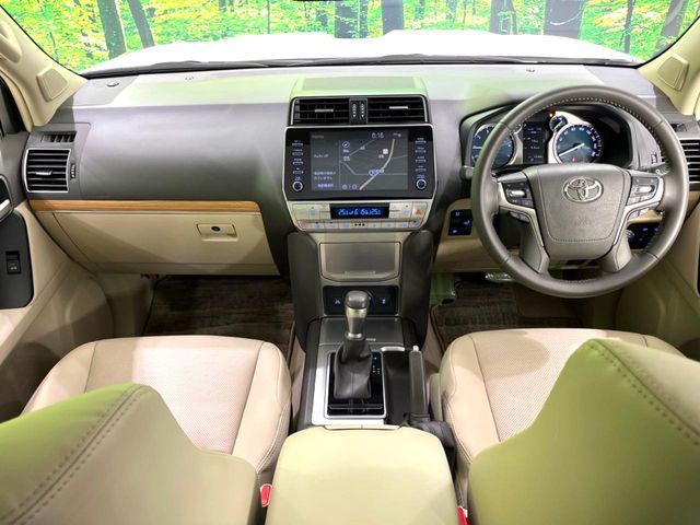 TOYOTA LANDCRUISER PRADO 2022 Image 31