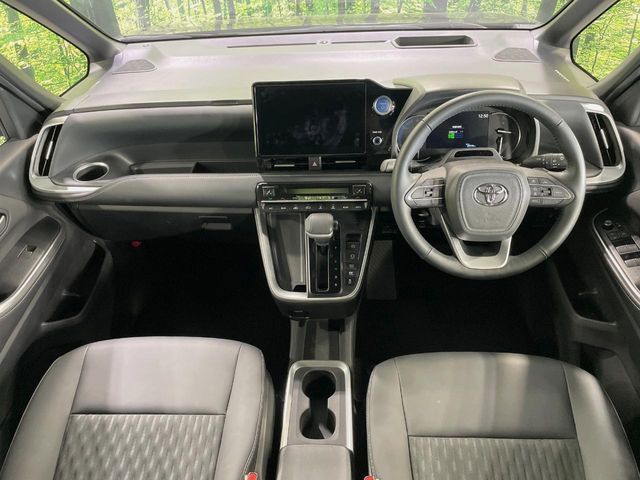 TOYOTA NOAH HYBRID 2023 Image 31