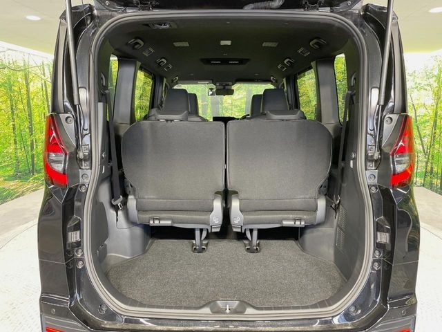 TOYOTA NOAH HYBRID 2023 Image 31