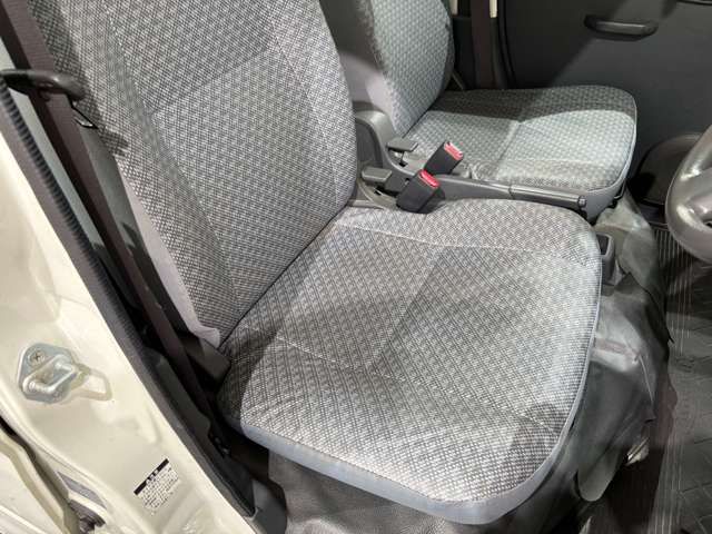 DAIHATSU HIJET CARGO 4WD 2012 Image 31