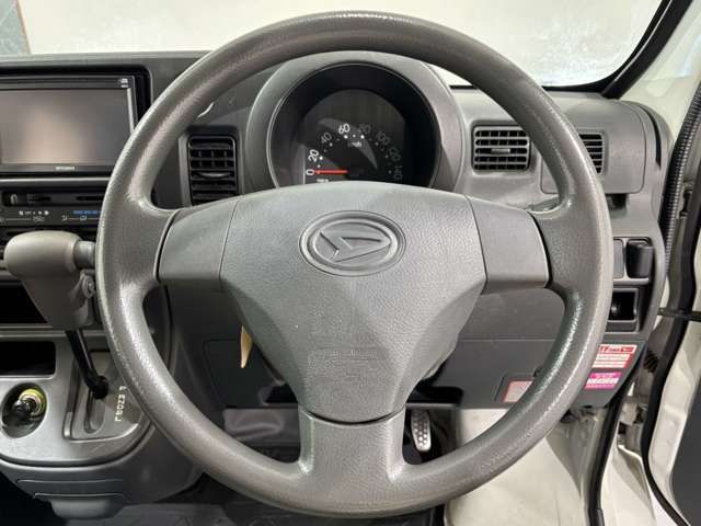 DAIHATSU HIJET CARGO 4WD 2012 Image 31