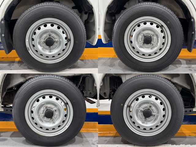 DAIHATSU HIJET CARGO 4WD 2012 Image 31