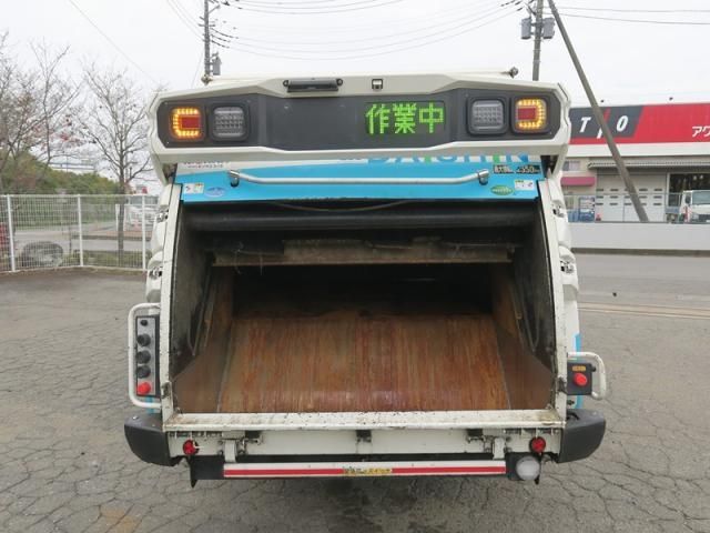 HINO DUTRO 2017 Image 31