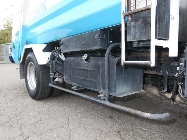 HINO DUTRO 2017 Image 31