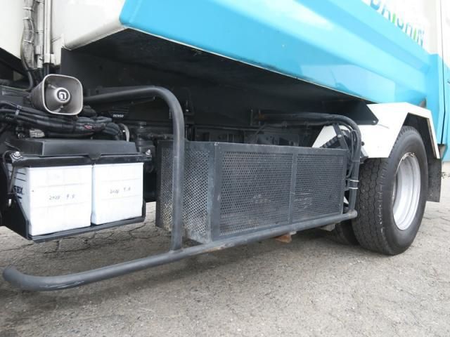 HINO DUTRO 2017 Image 31