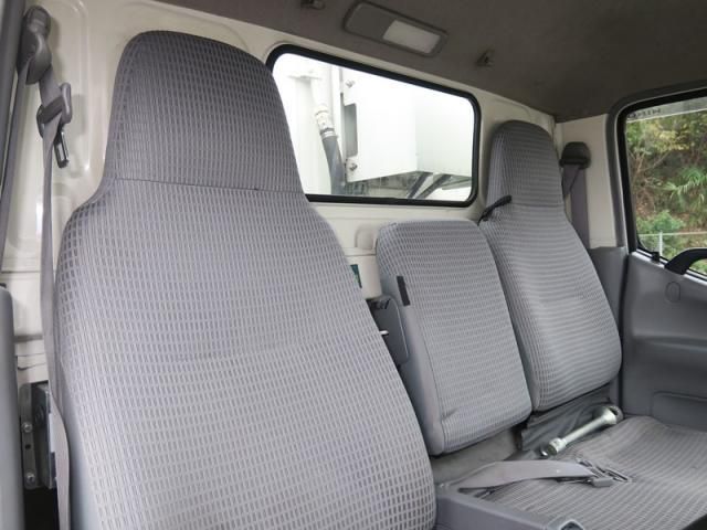 HINO DUTRO 2017 Image 31