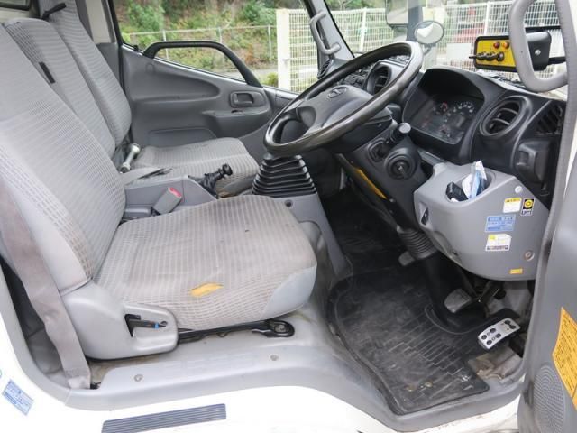 HINO DUTRO 2017 Image 31