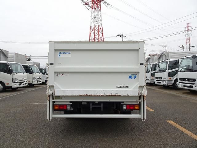 MITSUBISHI CANTER 2017 Image 31