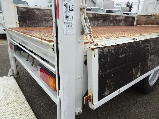 MITSUBISHI CANTER 2017 Image 31