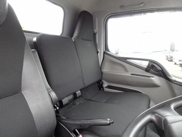 MITSUBISHI CANTER 2017 Image 31