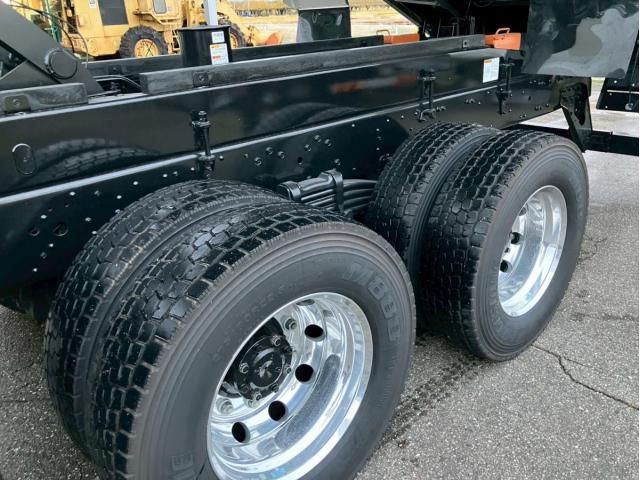 MITSUBISHI FUSOU SUPER GREAT 2025 Image 31