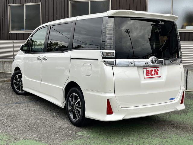 TOYOTA VOXY 2020 Image 31