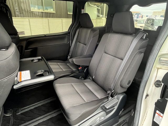 TOYOTA VOXY 2020 Image 31