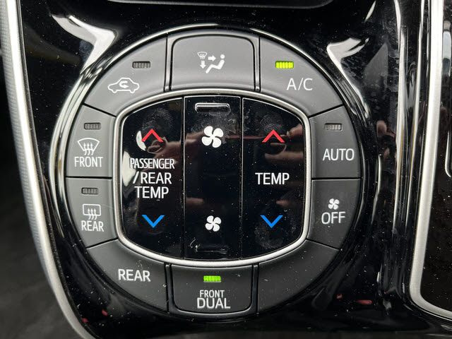 TOYOTA VOXY 2020 Image 31