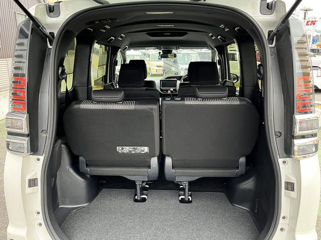 TOYOTA VOXY 2020 Image 31