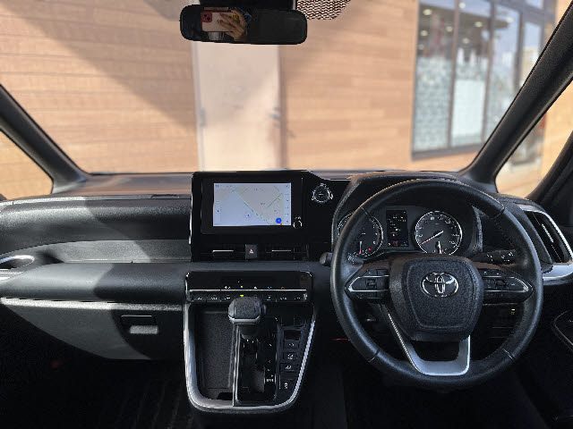 TOYOTA NOAH 4WD 2023 Image 31