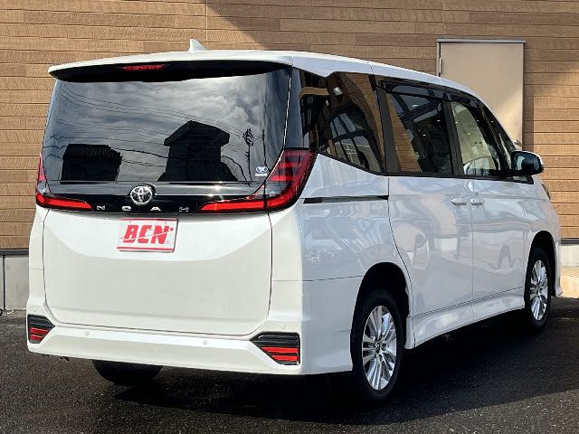 TOYOTA NOAH 4WD 2023 Image 31