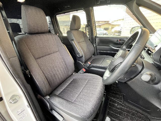 TOYOTA NOAH 4WD 2023 Image 31