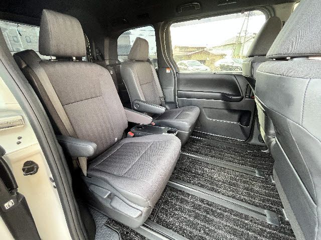 TOYOTA NOAH 4WD 2023 Image 31