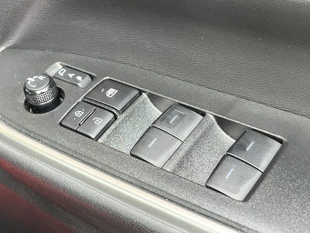 TOYOTA NOAH 4WD 2023 Image 31