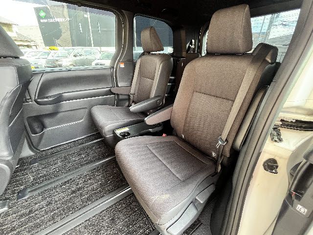 TOYOTA NOAH 4WD 2023 Image 31