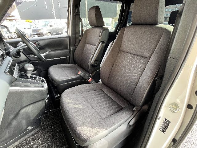 TOYOTA NOAH 4WD 2023 Image 31