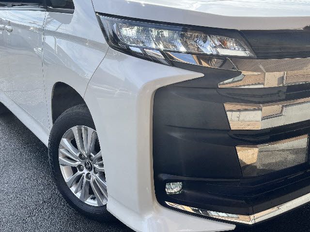TOYOTA NOAH 4WD 2023 Image 31