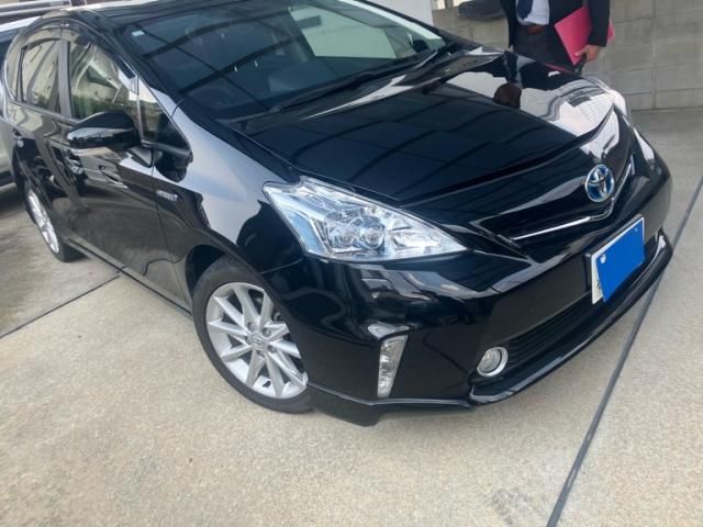 TOYOTA PRIUS ALPHA 2012 Image 31