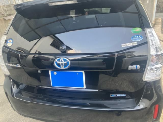 TOYOTA PRIUS ALPHA 2012 Image 31