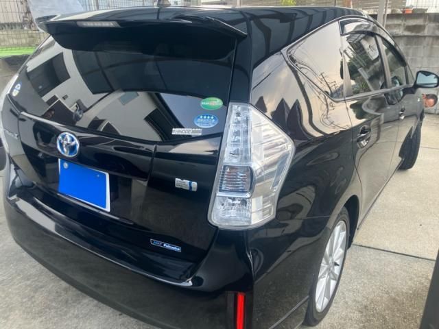 TOYOTA PRIUS ALPHA 2012 Image 31