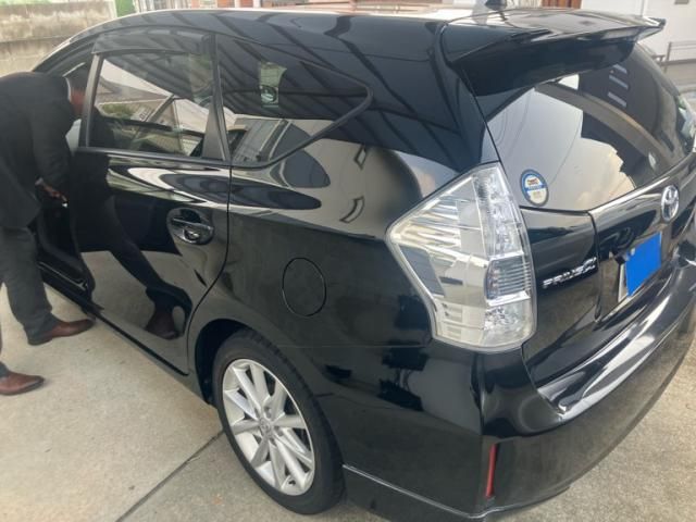 TOYOTA PRIUS ALPHA 2012 Image 31