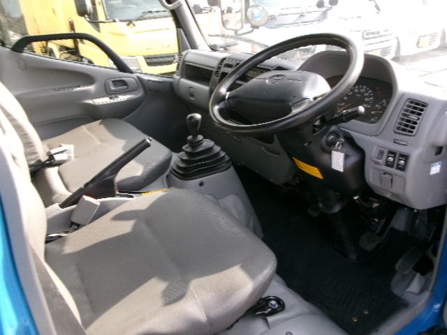 TOYOTA DYNA 2016 Image 31
