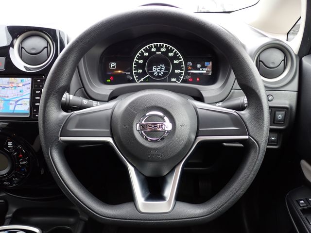 NISSAN NOTE 2018 Image 31