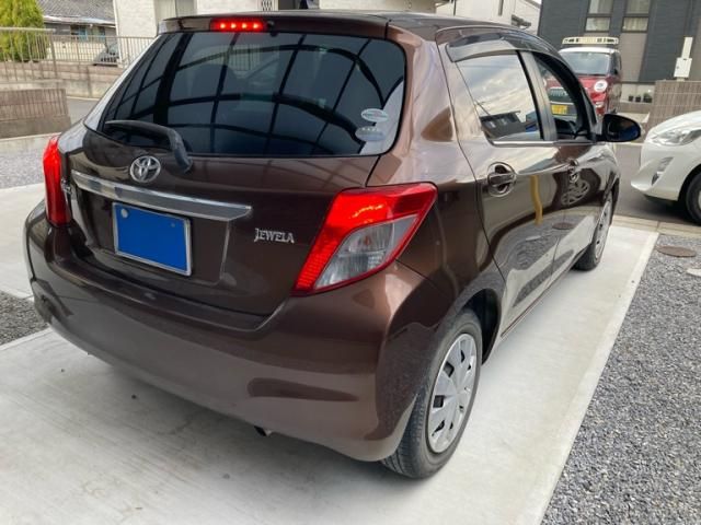 TOYOTA VITZ 2012 Image 31