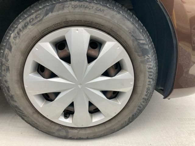 TOYOTA VITZ 2012 Image 31