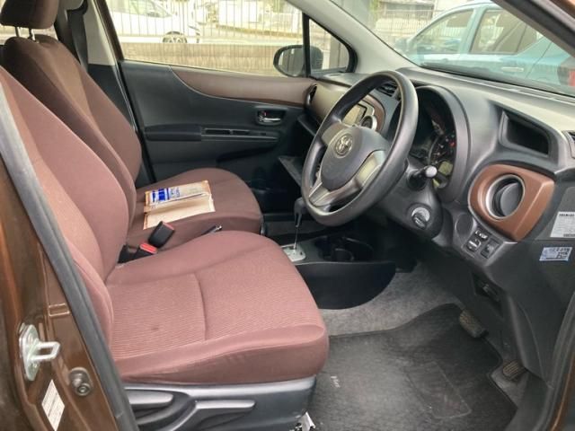 TOYOTA VITZ 2012 Image 31